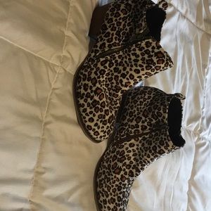 Leopard booties